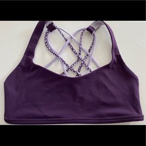 Lululemon Free to Be Wild sports bra. SIZE 6